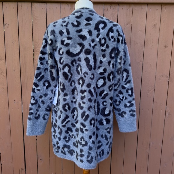 Evolution by Cyrus | NWT Size Small Slate Cheetah Fuzzy Cardi From Stitch Fix - Picture 8 of 16